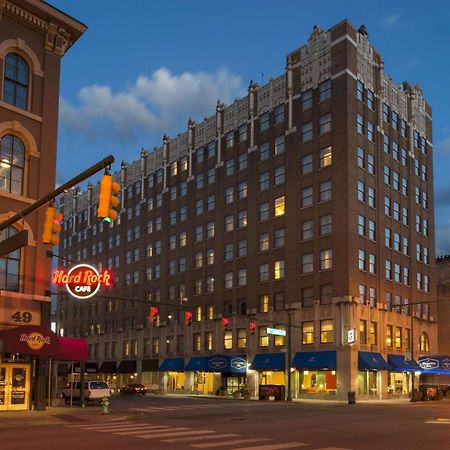 Hampton Inn Indianapolis Downtown Across From Circle Centre Exterior foto