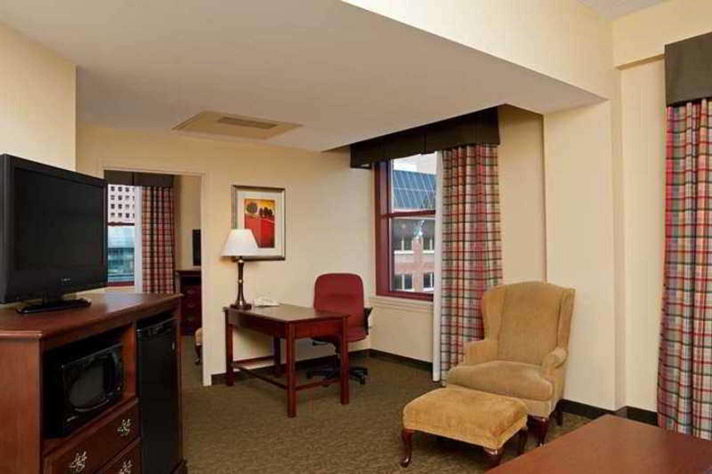 Hampton Inn Indianapolis Downtown Across From Circle Centre Exterior foto