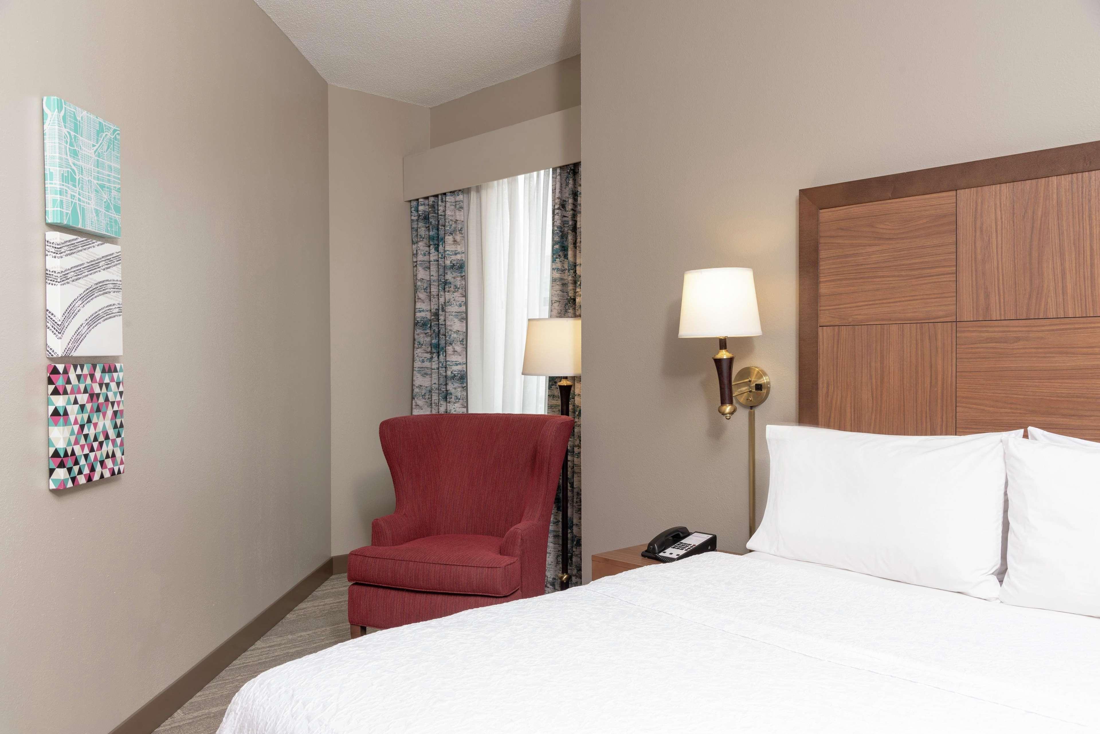 Hampton Inn Indianapolis Downtown Across From Circle Centre Exterior foto