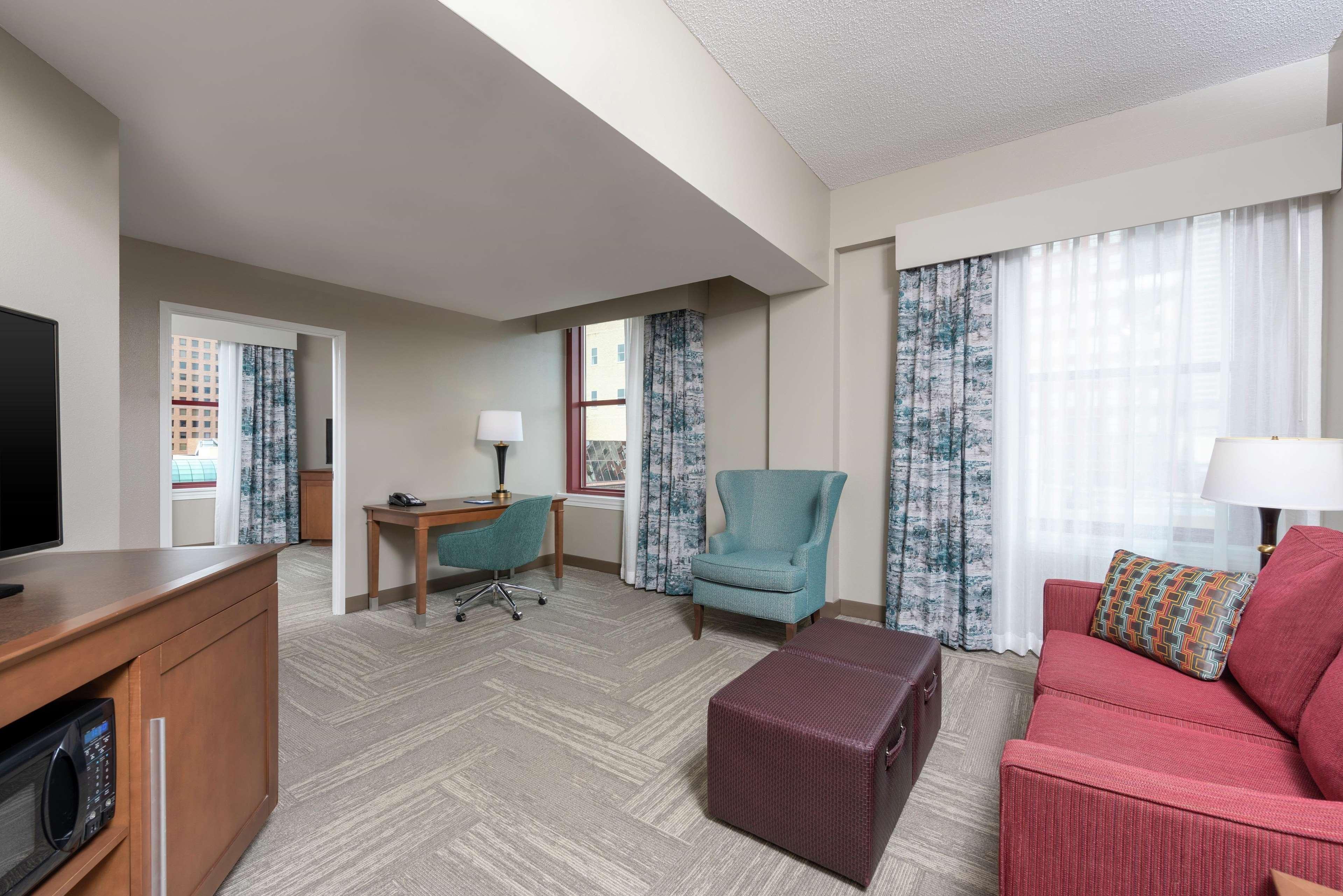 Hampton Inn Indianapolis Downtown Across From Circle Centre Exterior foto