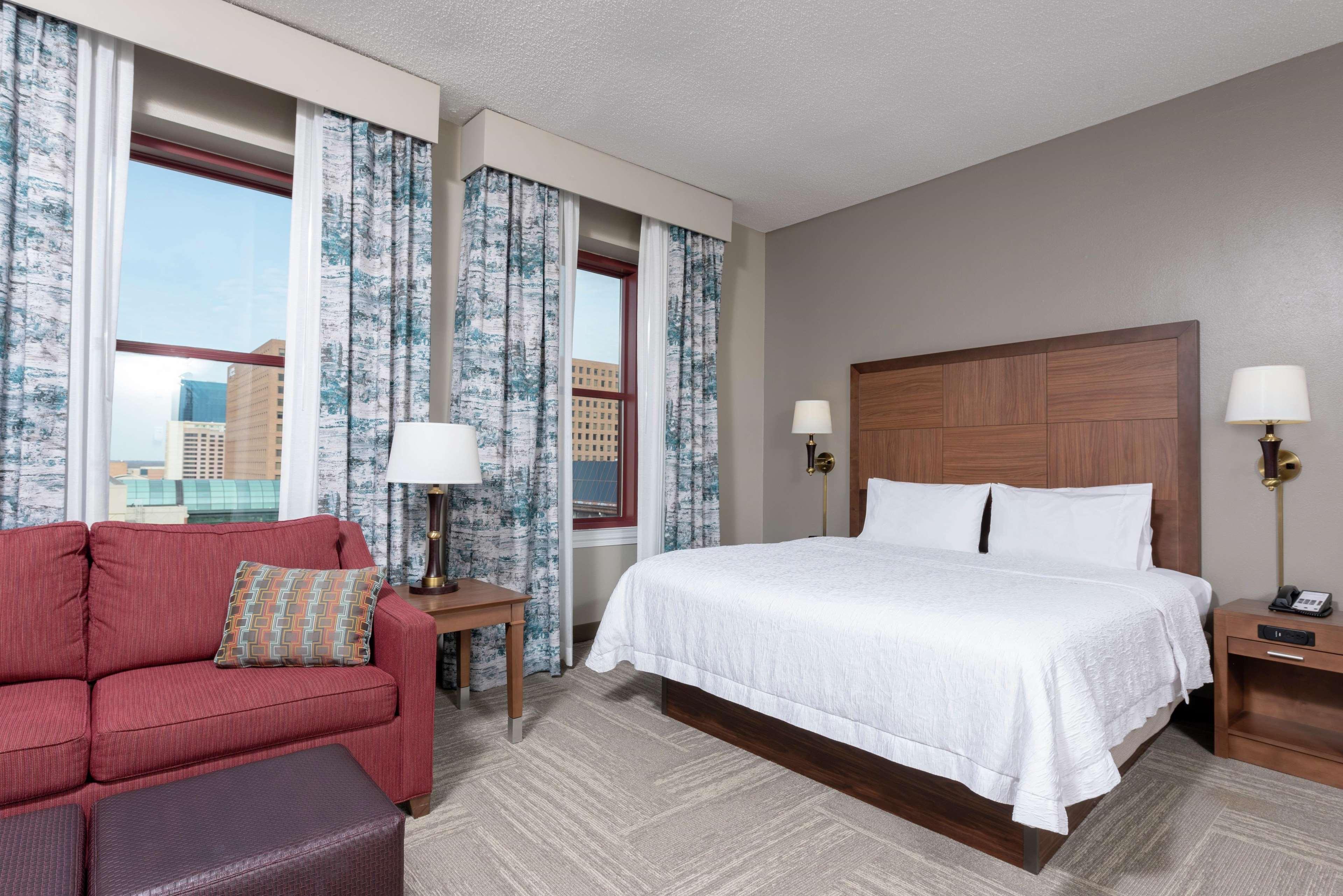 Hampton Inn Indianapolis Downtown Across From Circle Centre Exterior foto