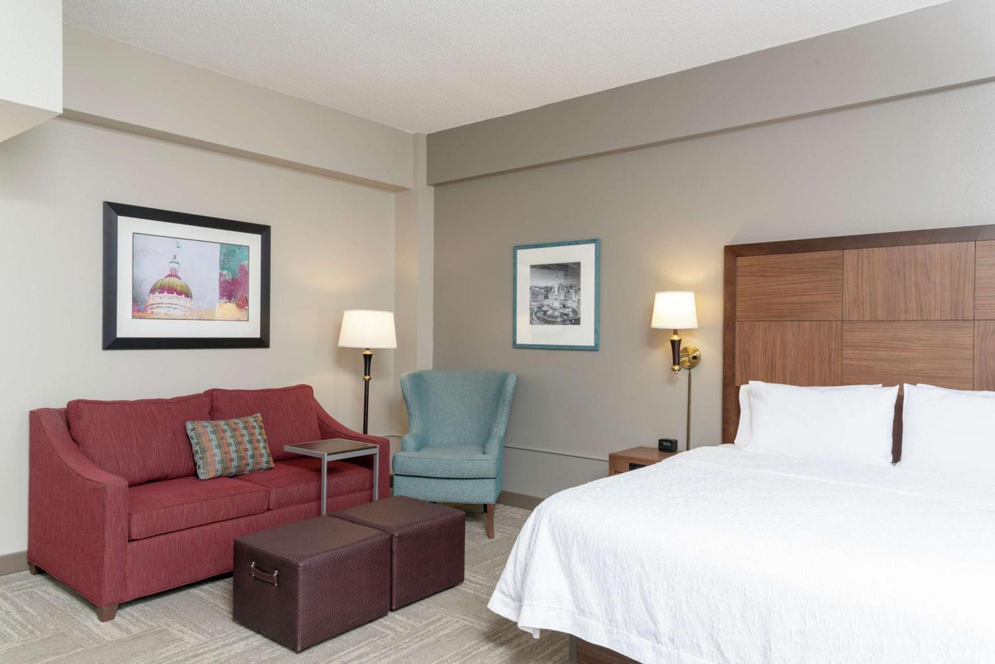 Hampton Inn Indianapolis Downtown Across From Circle Centre Exterior foto