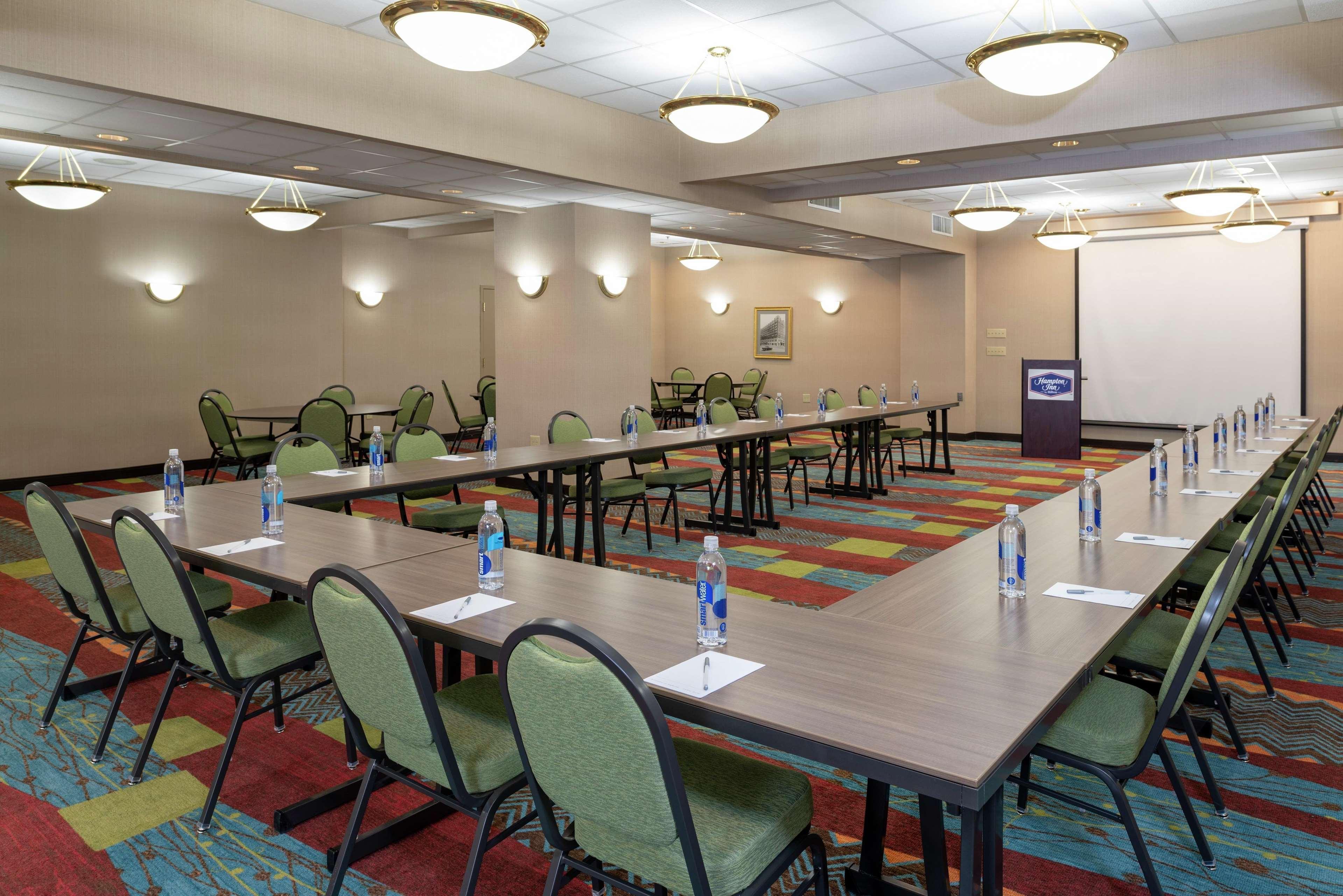 Hampton Inn Indianapolis Downtown Across From Circle Centre Afaceri foto