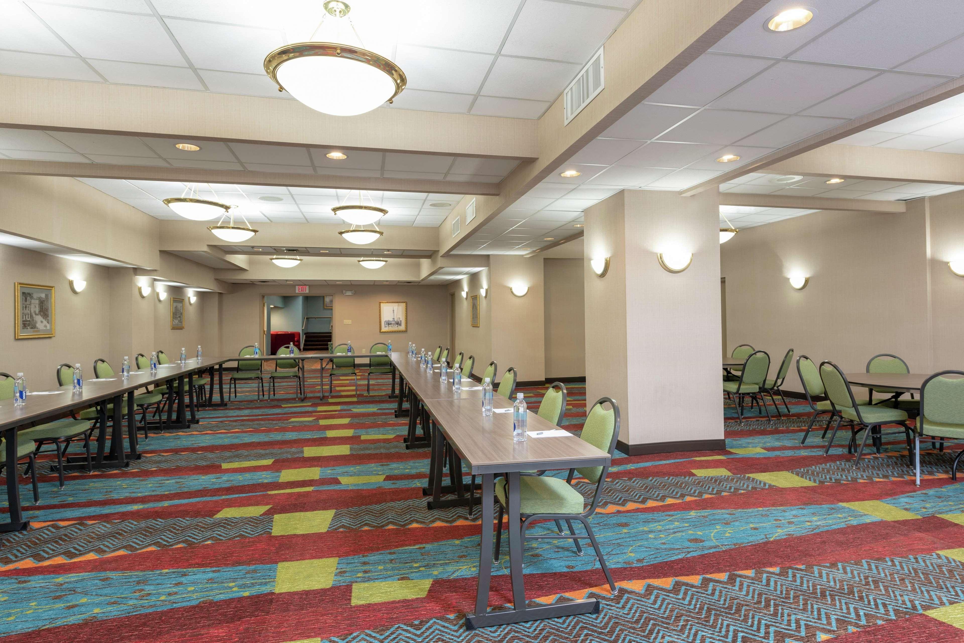 Hampton Inn Indianapolis Downtown Across From Circle Centre Afaceri foto
